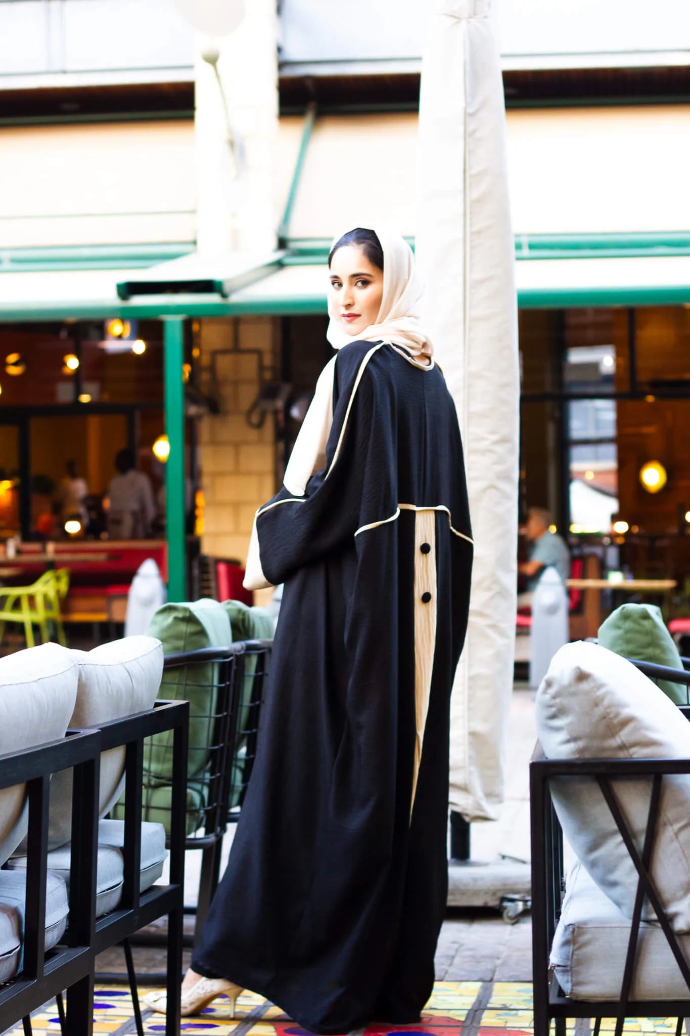 Zerafat (Elegance) – Abaya with Inner Belt