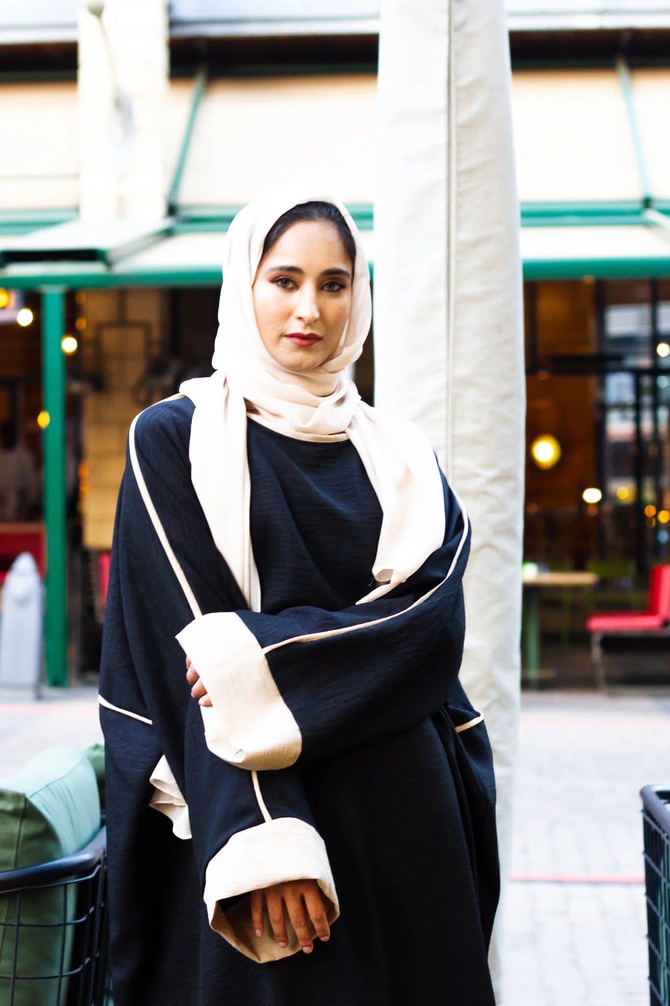 Zerafat (Elegance) – Abaya with Inner Belt